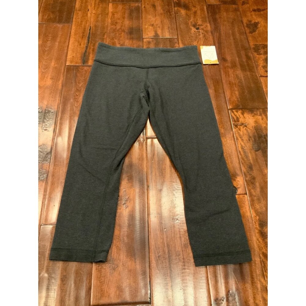 Lululemon Gray Capri Pants With Key Pocket, Size 4